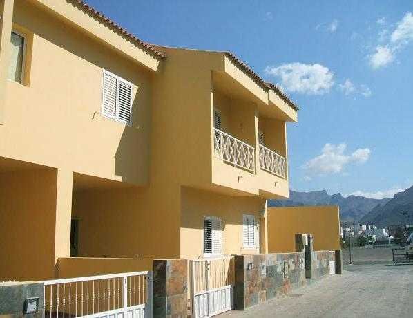 C/ Islas Canarias