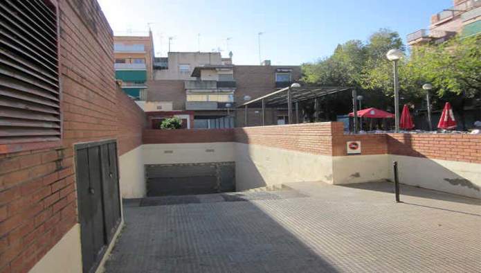 Garaje en Esplugues de Llobregat, Barcelona