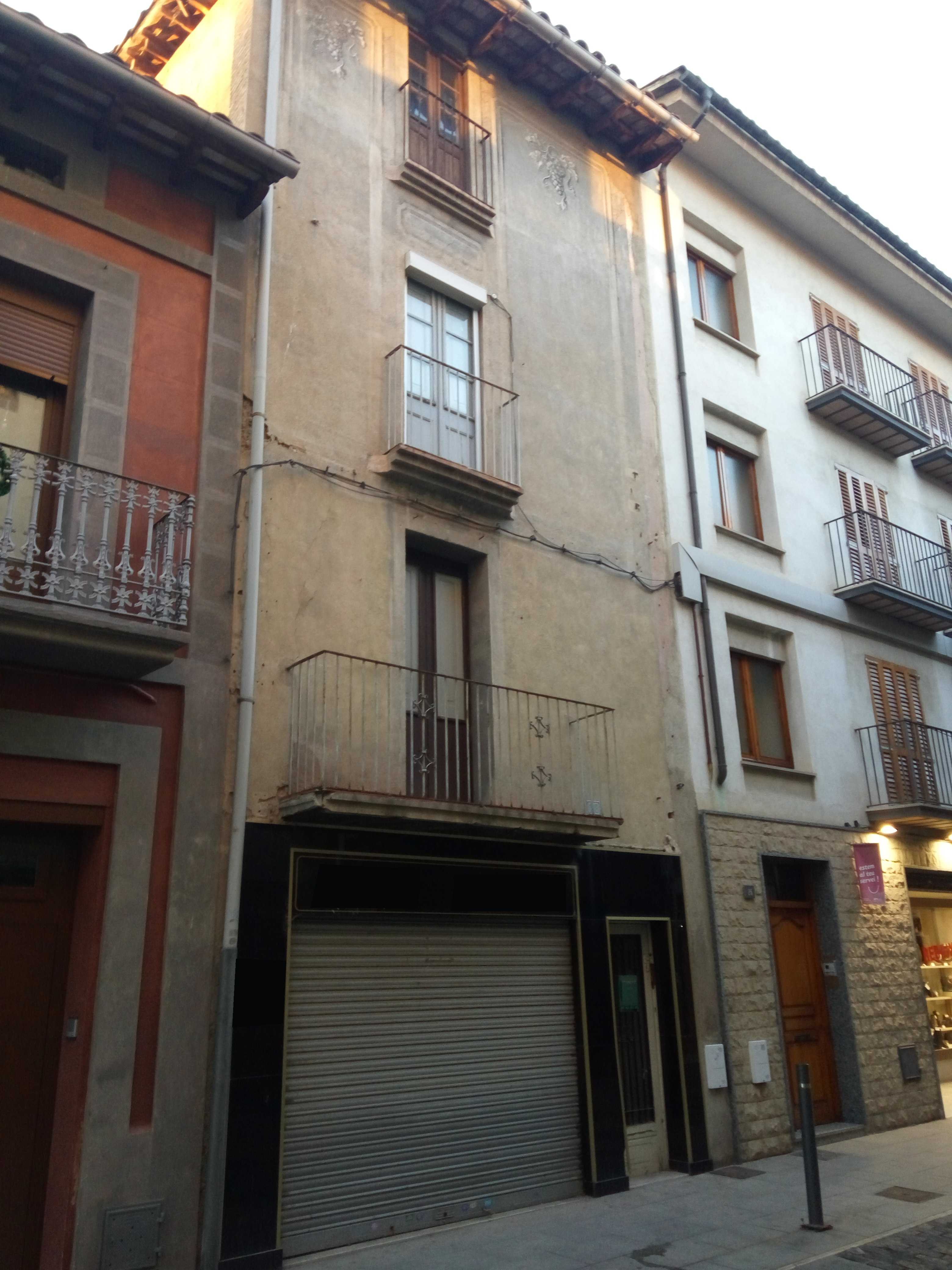 Edificio en Manlleu, Barcelona