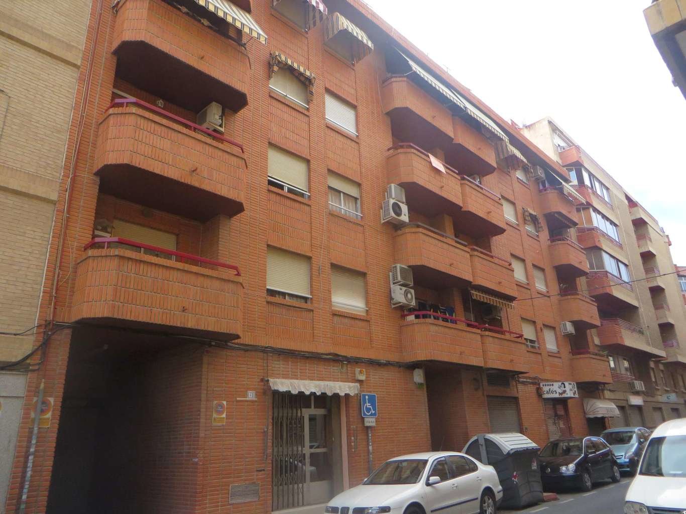 C/ Argentina
