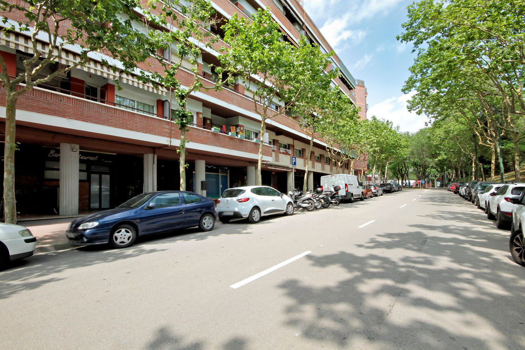Local en Esplugues de Llobregat, Barcelona