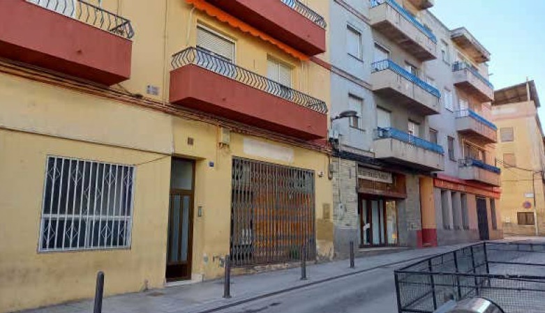 Local en Monzón, Huesca