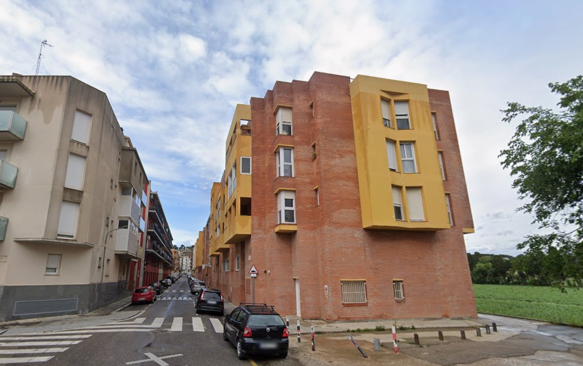 Garaje en Figueres, Girona