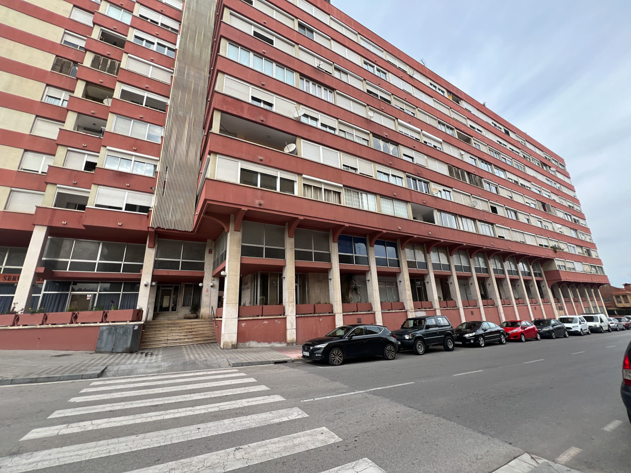 Local en Figueres, Girona
