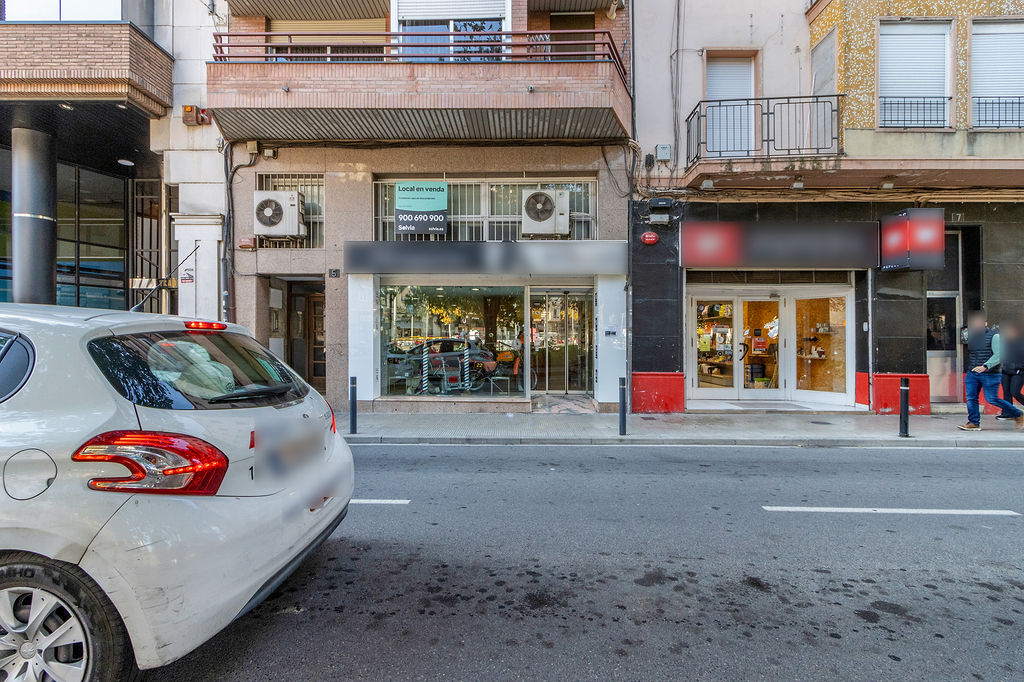 Local en Lleida, Lleida