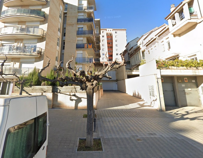 Garaje en Figueres, Girona