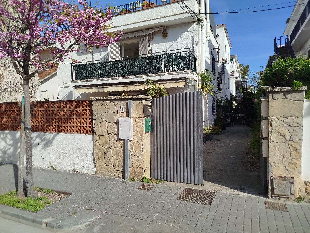 C/ Arago
