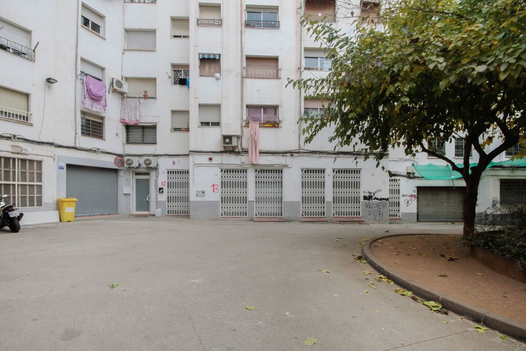 C/ Pasaje Monturiol
