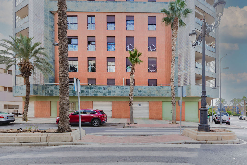 Oficina en Vícar, Almería