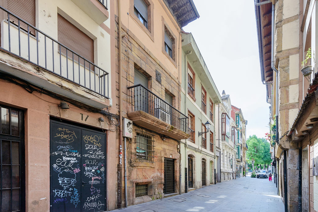 Local en Oviedo, Asturias