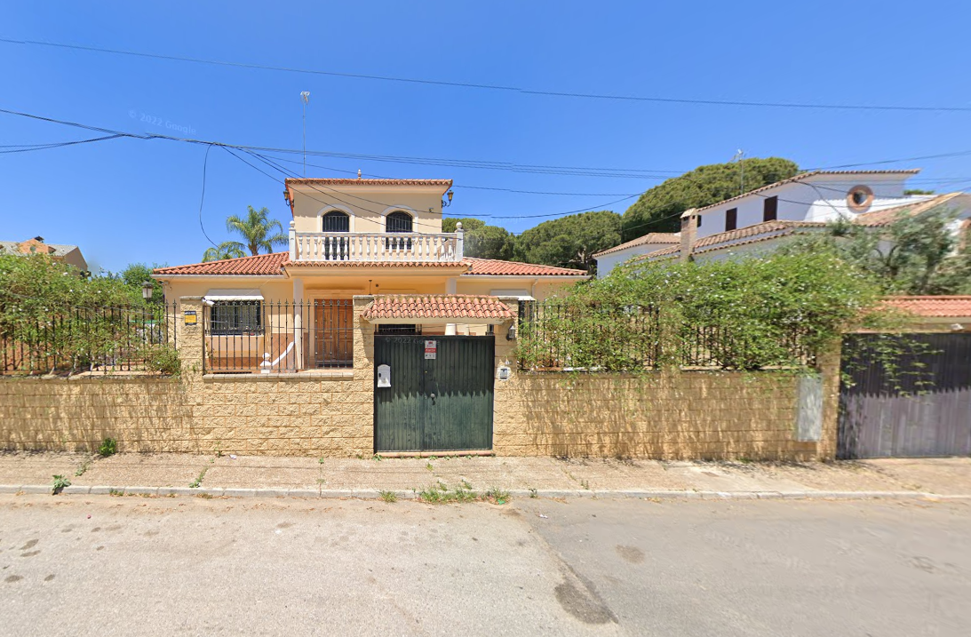 Calle Pino Rojo