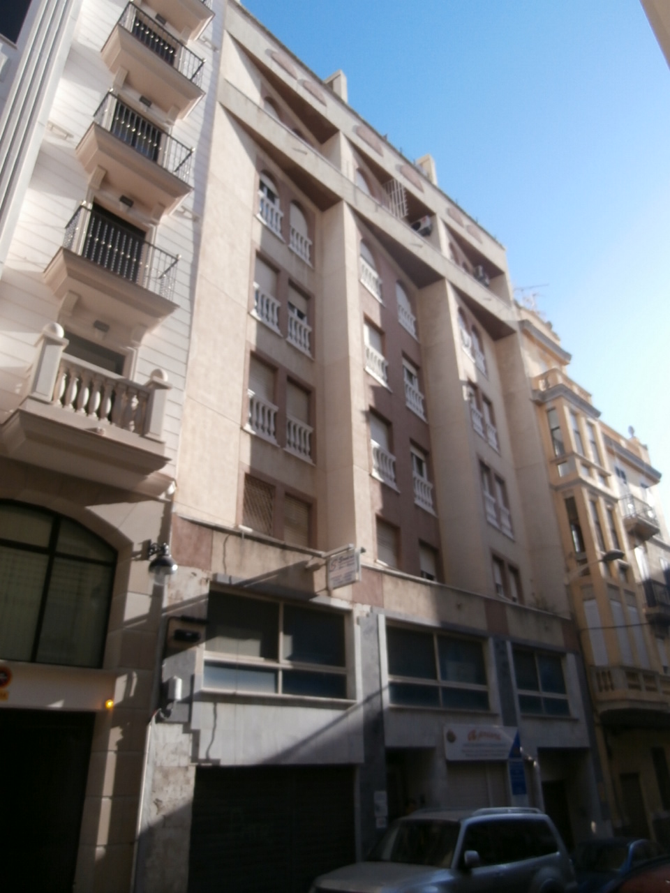 Local en Ceuta, Ceuta