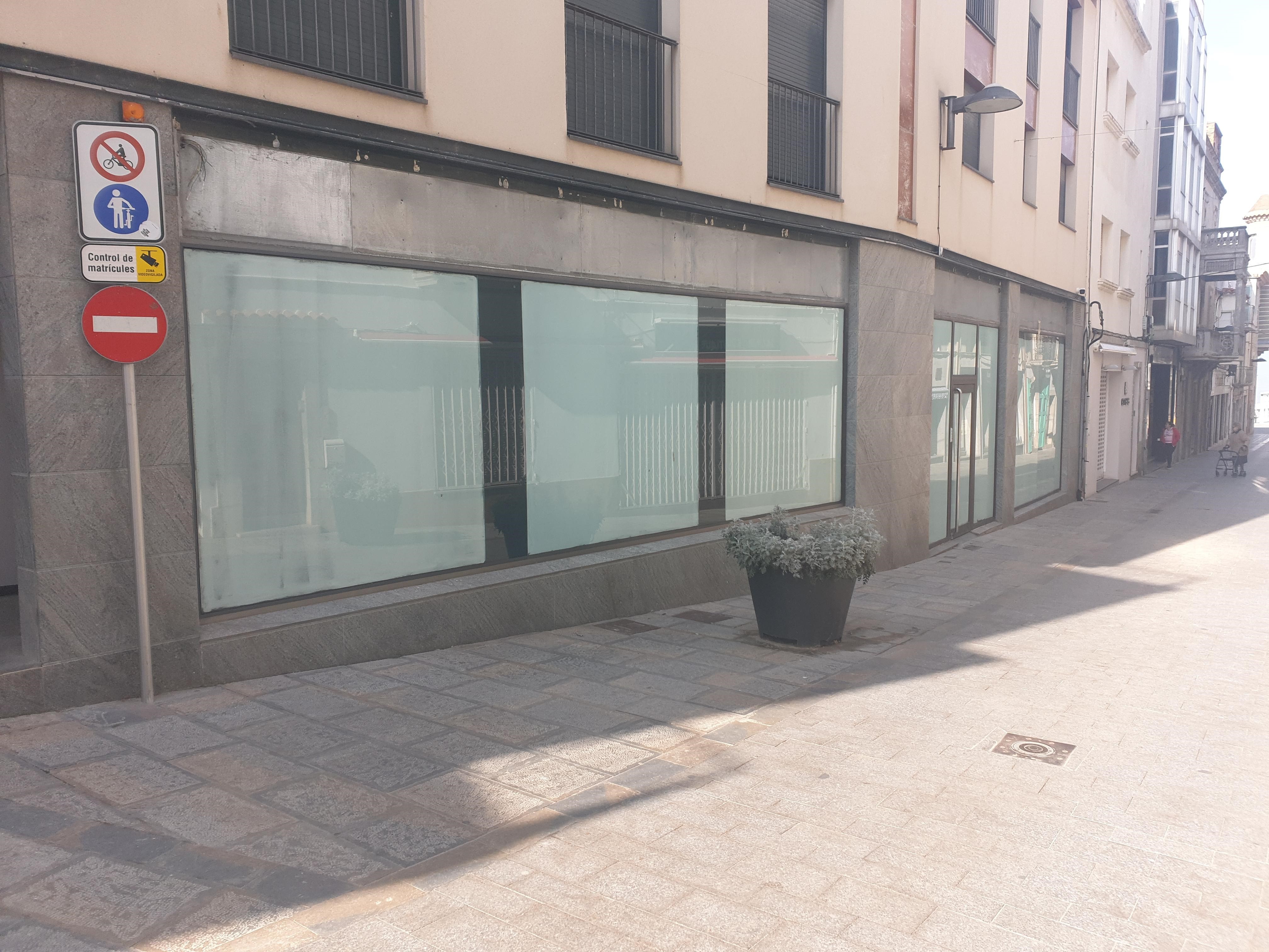 Local en Escala (L'), Girona