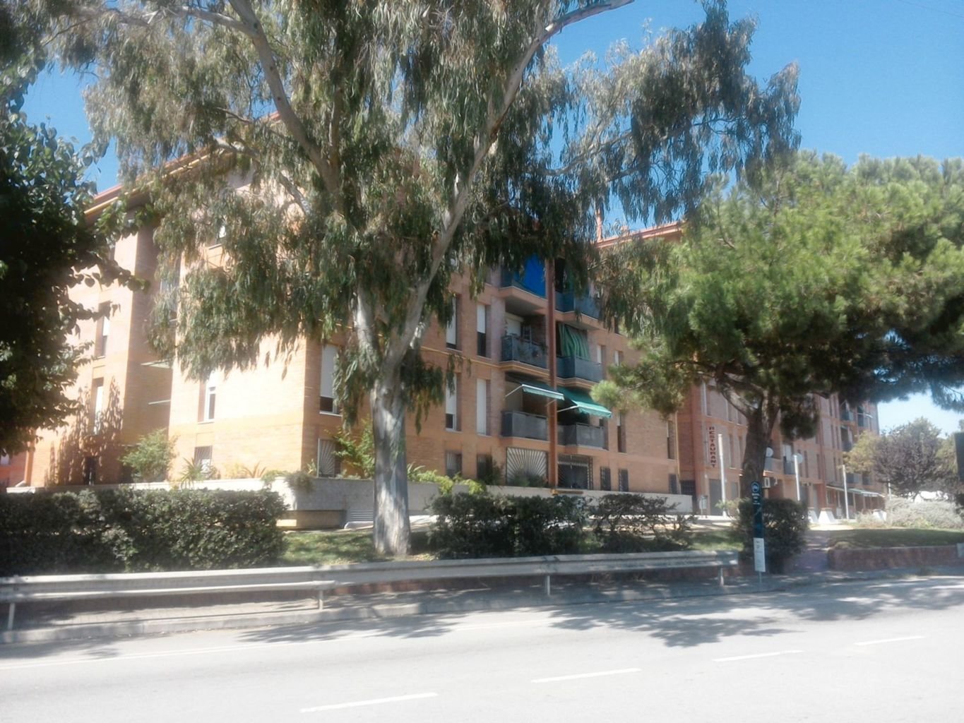 Pz de Blas Infante - Urb Sant Miquel del Cros - 