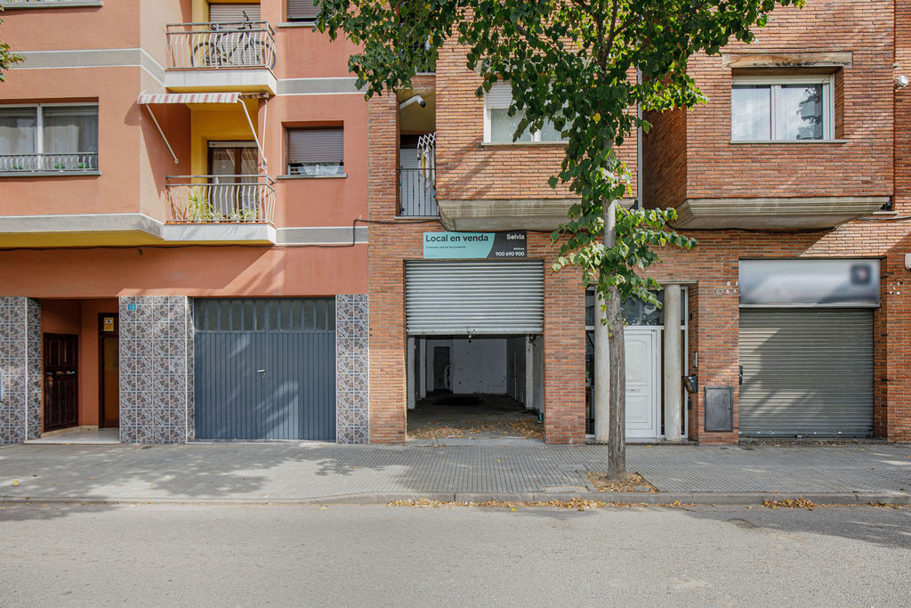 Local en Salt, Girona