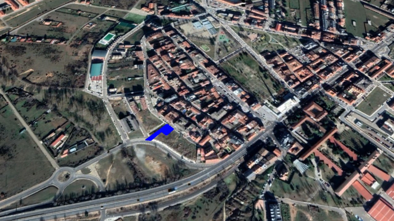 Suelo en Valverde de la Virgen, León