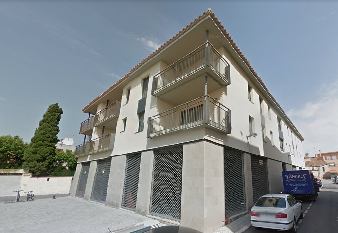 Local en Castelló d'Empúries, Girona
