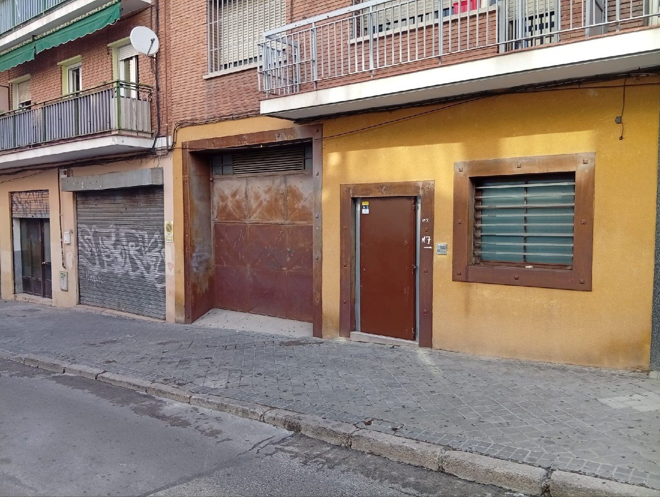 Calle Fernando Mora