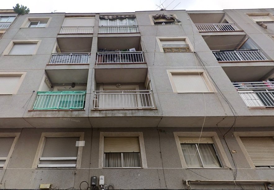 C/ Agustín Bertomeu (Edif. Los Naranjos II)