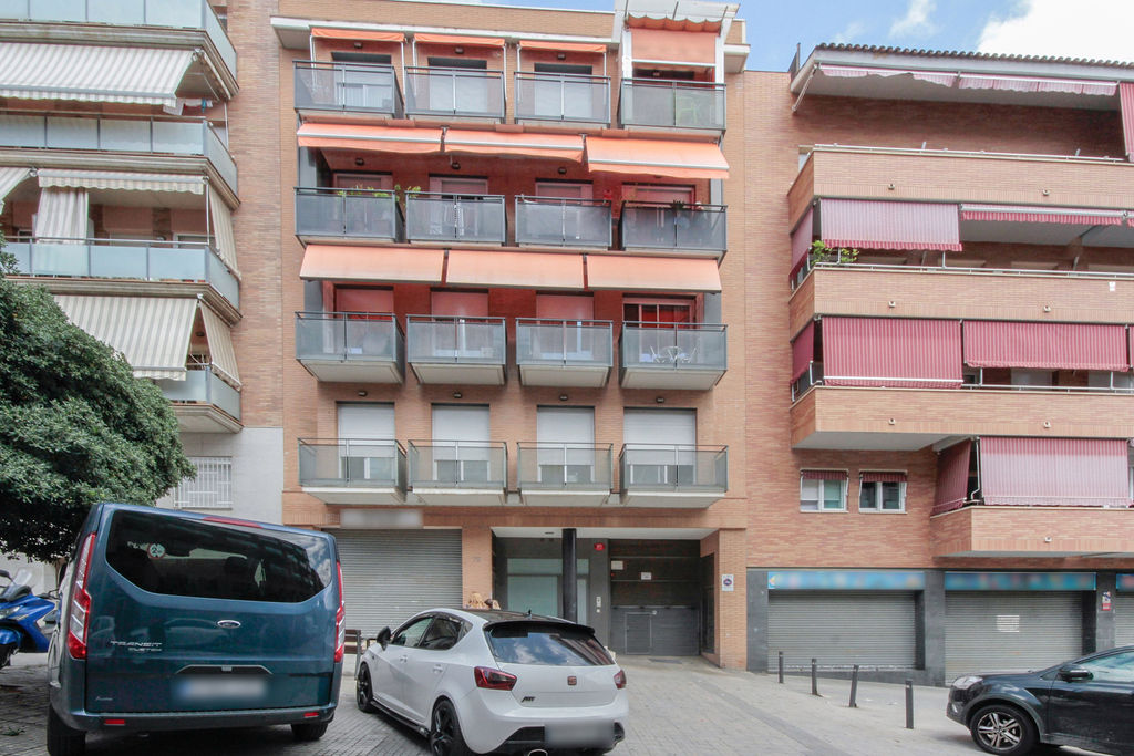 Garaje en Santa Coloma de Gramenet, Barcelona
