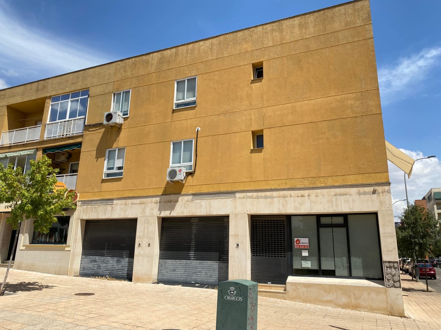 Local en Cáceres, Cáceres