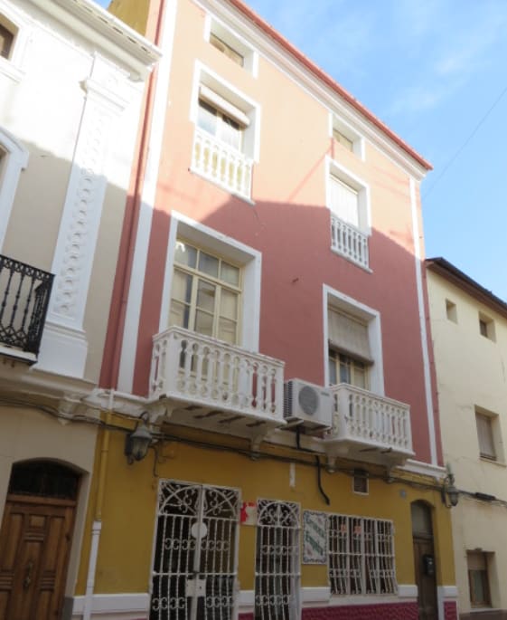 Vivienda en Ayora, Valencia