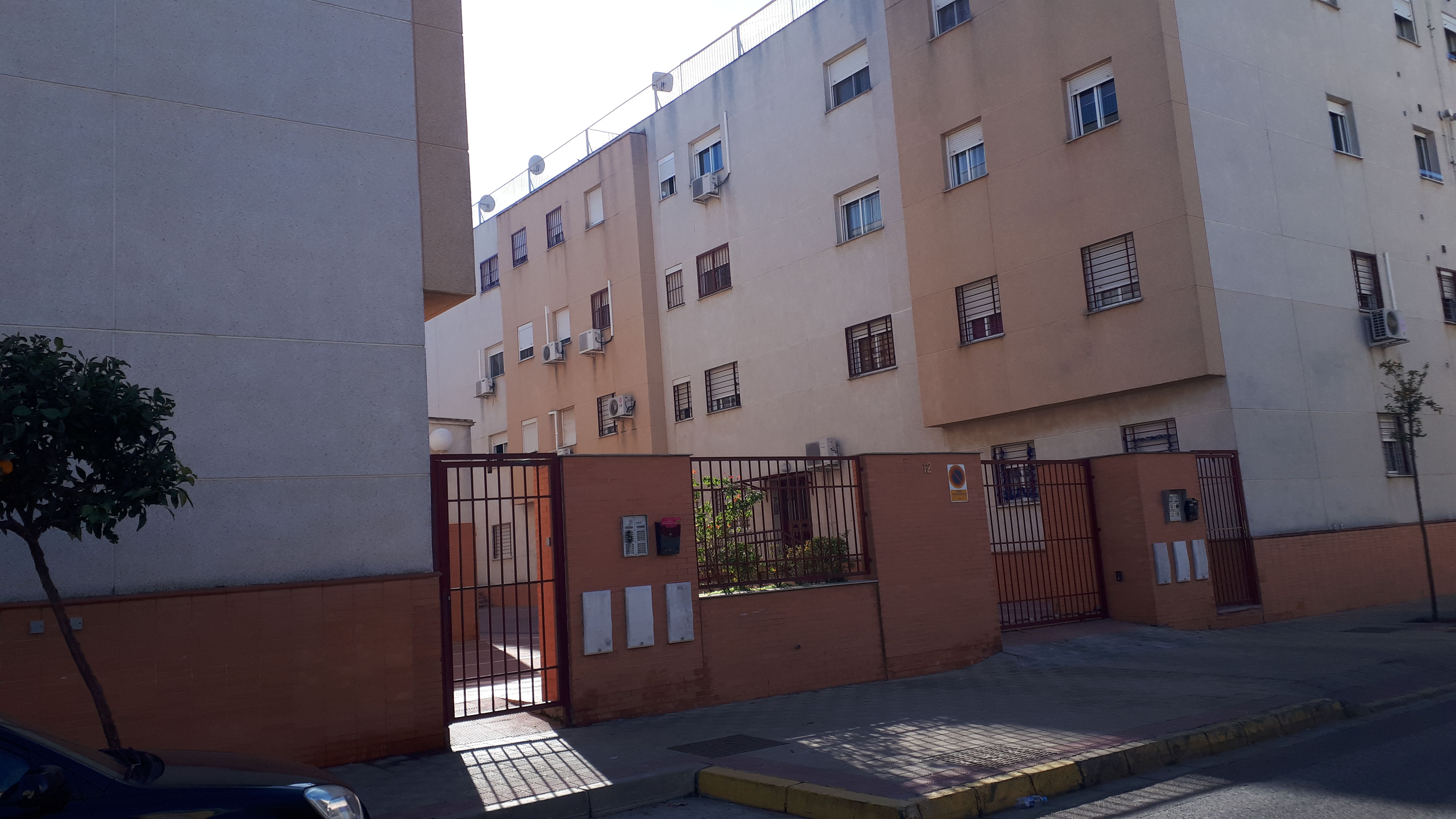 Garaje en Dos Hermanas, Sevilla