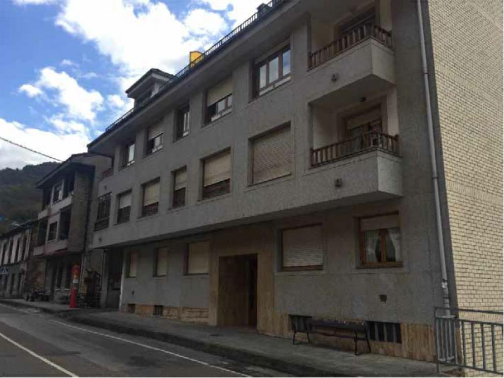 Garaje en Enfistiella, Asturias