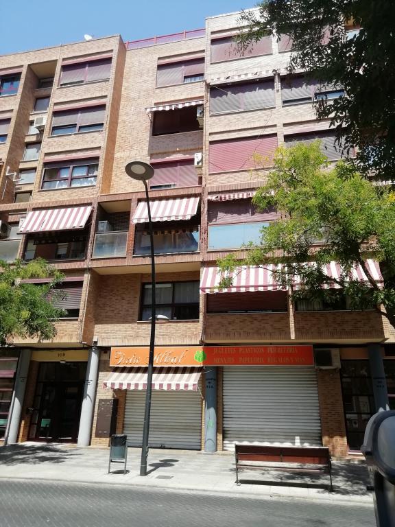 C/ Corts Valencianes