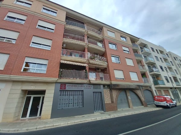 Local en Turís, Valencia