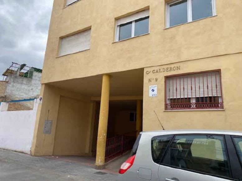 C/ Calderón